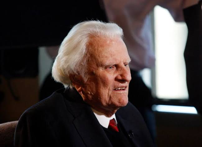 Full biography about billy graham